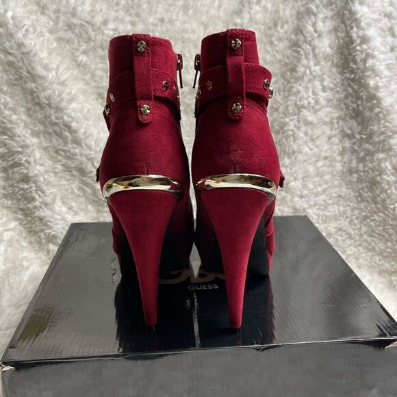 GBG Guess Deeka  Red synthetic suede ankle boots gold tone studs accents SZ10M - Picture 4 of 11